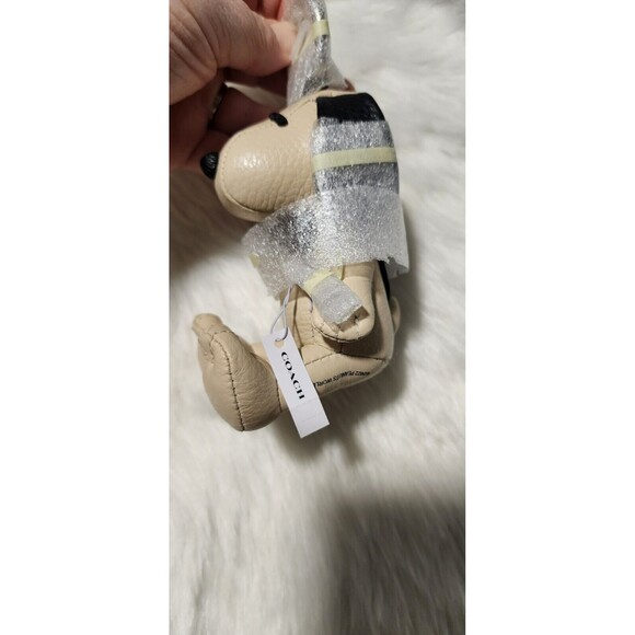 Coach X Peanuts Snoopy Collectible Bag Charm/ Keychain Ivory - Nwt - Picture 4 of 7